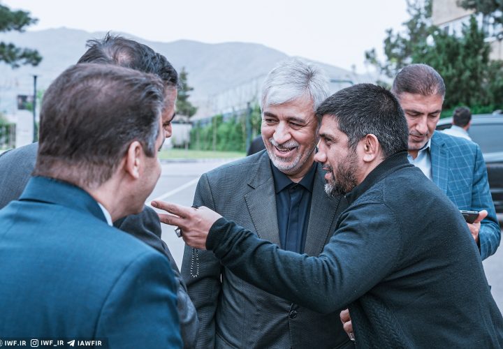 دبیر و سجادی