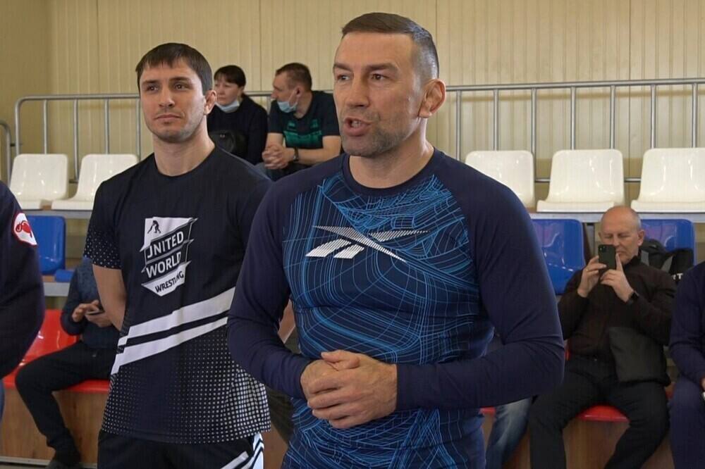 نیکولای مونوف